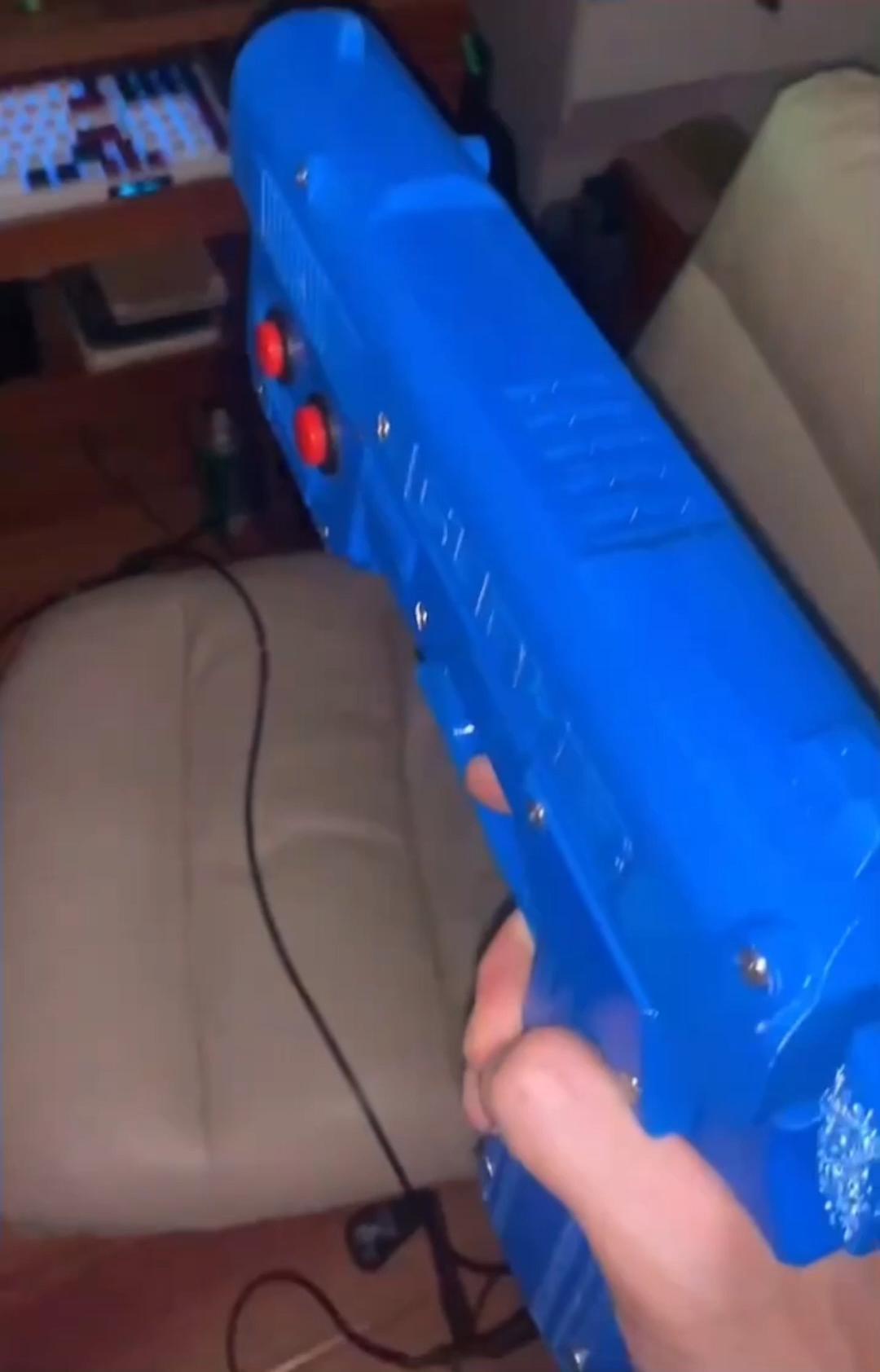 Game wireless light gun controller for motion aiming